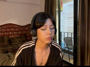 wavy_nights webcam model stream image