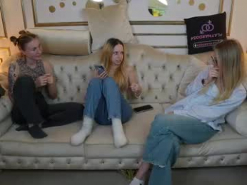 sweetdesiree_ webcam model stream image