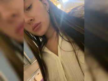 KristinaScott webcam model stream image