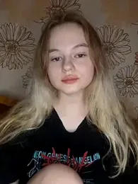 SlipperSherry webcam stripchat model stream image