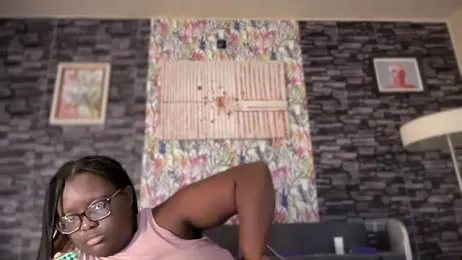 -Yagurlwest webcam model stream image