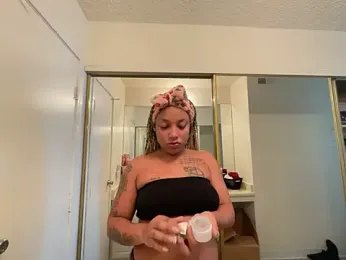 GoddessNih webcam model stream image