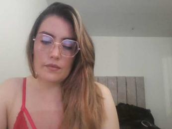 luciasexy2 webcam bongacams model stream image