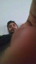 Valenlio_Por webcam model stream image