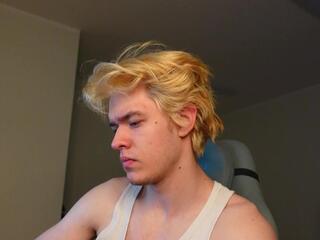 Logan Fraser webcam flirt4free model stream image