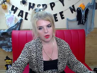 Julya Barbi webcam model stream image