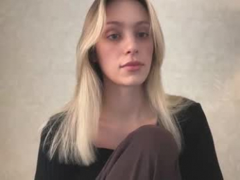 fflloowweerr webcam model stream image