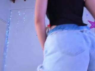 emily-parrker webcam model stream image