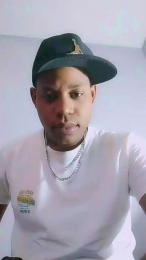 Elnegrodewhatsa webcam model stream image