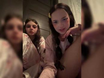 lia-mili webcam model stream image