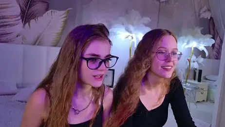 MandyMils webcam model stream image