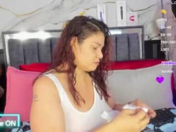 lady_lucy69 webcam model stream image