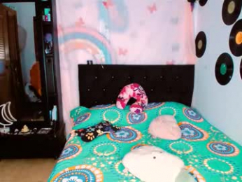 2girls__dream webcam model stream image