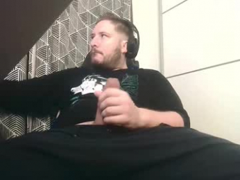 big_sele webcam model stream image