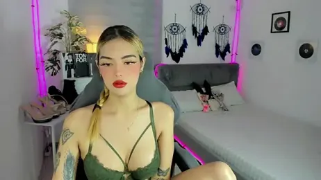 AlexandraMooree webcam model stream image