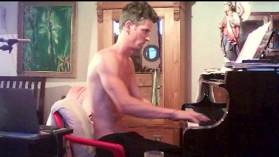 PianoTobe webcam model stream image