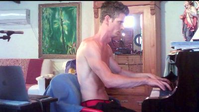 PianoTobe webcam model stream image