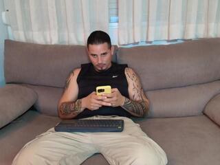 Milan Thomson webcam model stream image