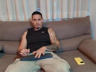 Milan Thomson webcam model stream image