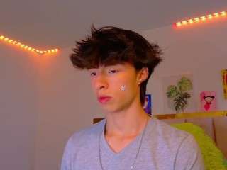 boysincam webcam model stream image