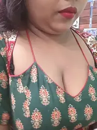 Moon_luxe webcam model stream image