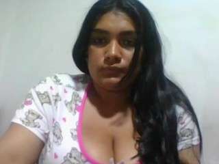 lyrablack webcam model stream image