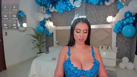 LeahJones_ webcam model stream image