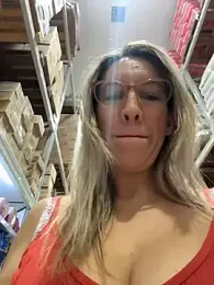 Gatitacarlita webcam model stream image