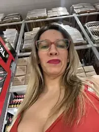 Gatitacarlita webcam model stream image