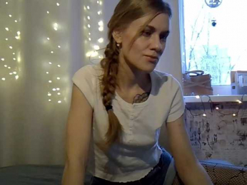 MarinaMOON webcam model stream image