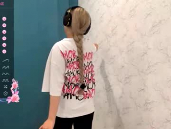 cherry_in_dreams webcam model stream image