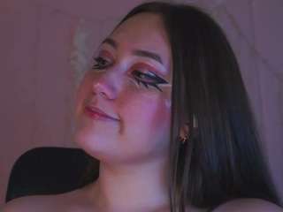 moon-violet webcam model stream image