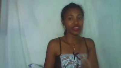 Louinah webcam model stream image