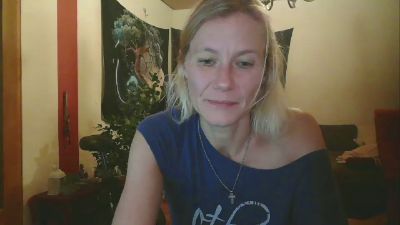 xcYola webcam model stream image