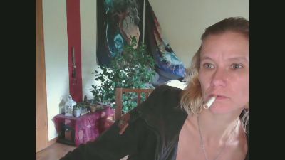 xcYola webcam model stream image