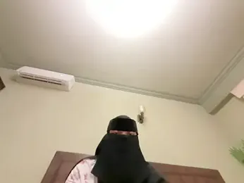 Submissive_Arab webcam model stream image