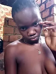 Black_juicy24 webcam model stream image