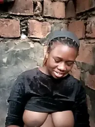 Black_juicy24 webcam model stream image