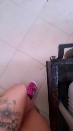 girl_pee webcam cam4 model stream image