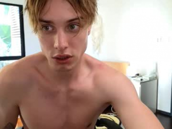 cryptongood webcam model stream image