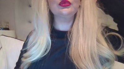 EllaLuxe webcam model stream image