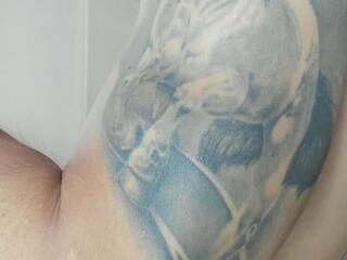 Alix Martin webcam model stream image