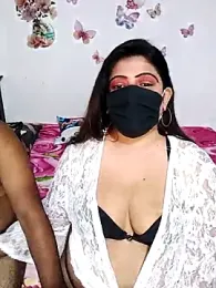 Lovely_WINDI webcam model stream image