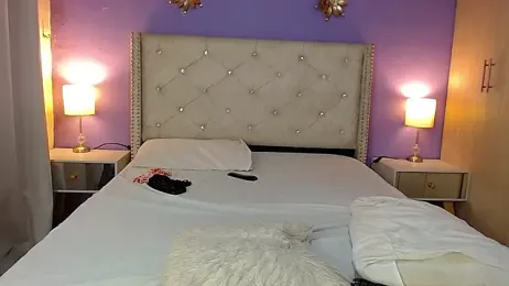 Kim_and_Mia webcam model stream image