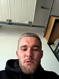 Benjamiinlt webcam model stream image