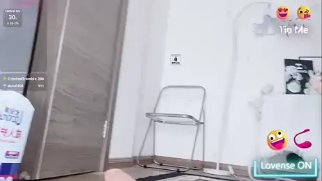 momo-5952 webcam model stream image