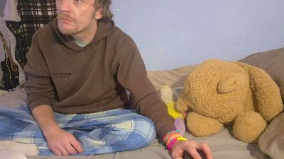 LittleSneakers9 webcam model stream image