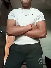 yourcrush0123 webcam model stream image