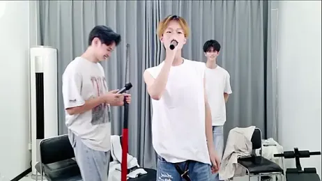 QYBOYS-001 webcam model stream image