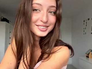 santaseveryn webcam camsoda model stream image